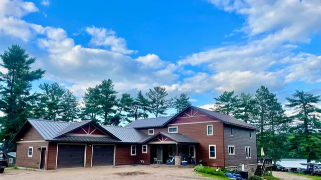 Lemens Lodge on Long Lake