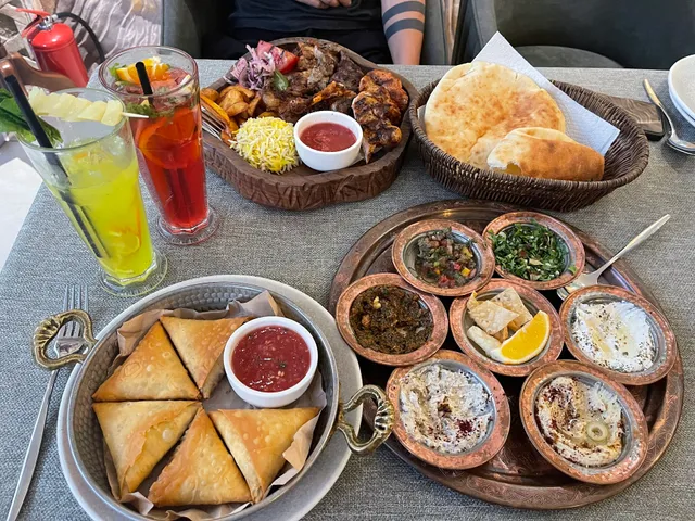 MiraMandi Restaurant