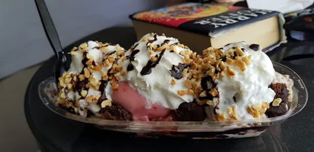 Emack & Bolio’s Marketplace