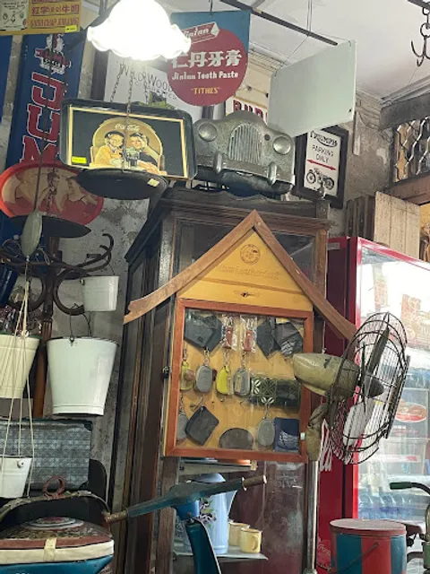 Sayyid Antique & Cafe