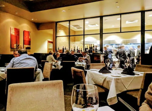 Fleming’s Prime Steakhouse & Wine Bar