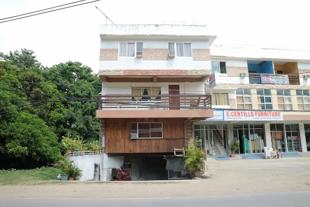 Centillo Travellers Inn