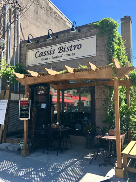 Cassis Bistro