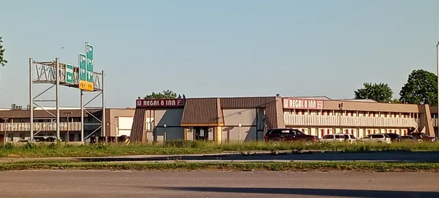 Regal 8 Inn