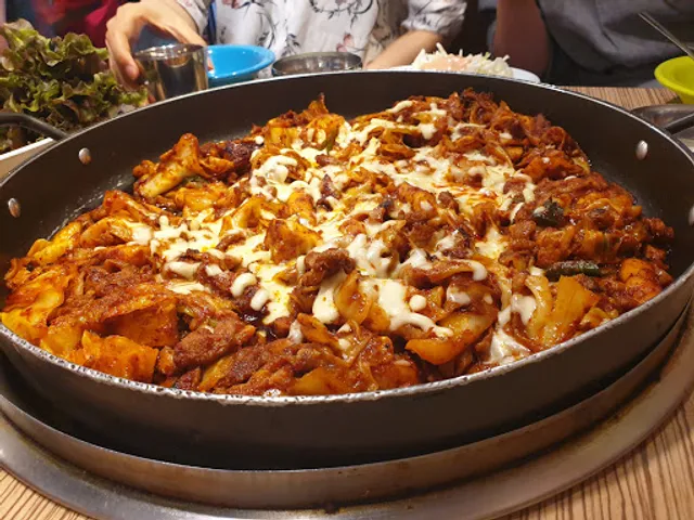 유가네닭갈비