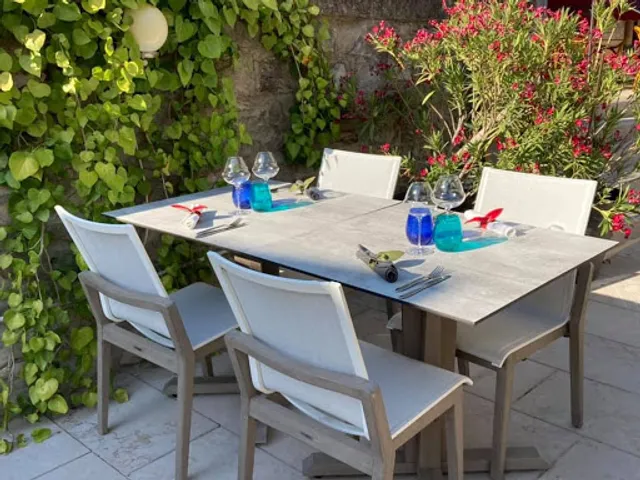 LUM table / cave / épicerie