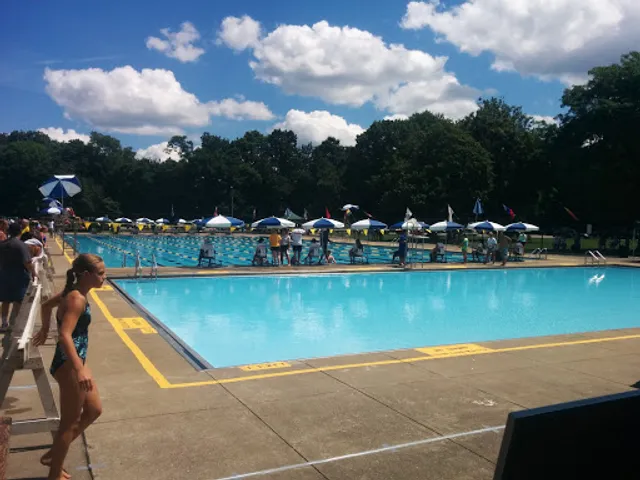 Highland Park Swimming Pool