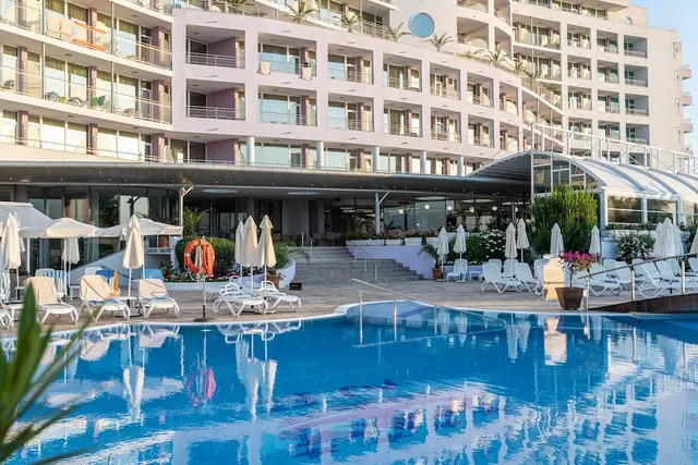Sentido Neptun Beach