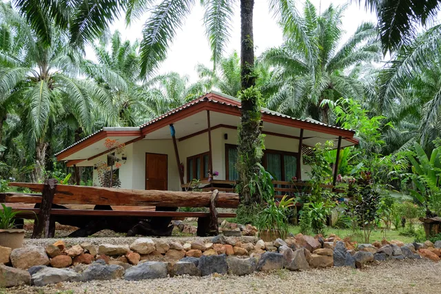 ต้นปาล์ม ฟาร์มสเตย์ Tonpalm Farmstay 800-1,800THB