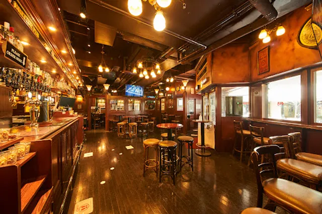 HUB東京オペラシティ店