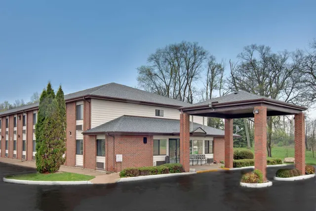 Super 8 by Wyndham Richmond