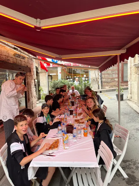 Bankalar Karadeniz Pide Salonu