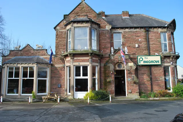 Pinegrove Hotel