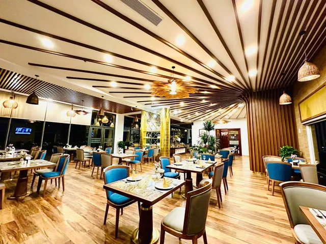 Nhà Hàng Mira Fusion