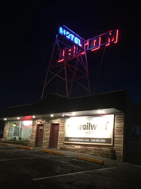 Trail West Motel