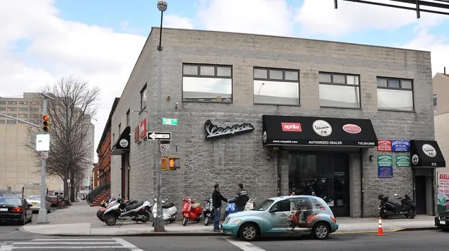 Vespa Brooklyn