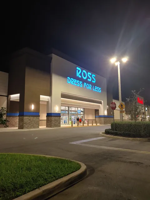 Shops at Beacon Lakes