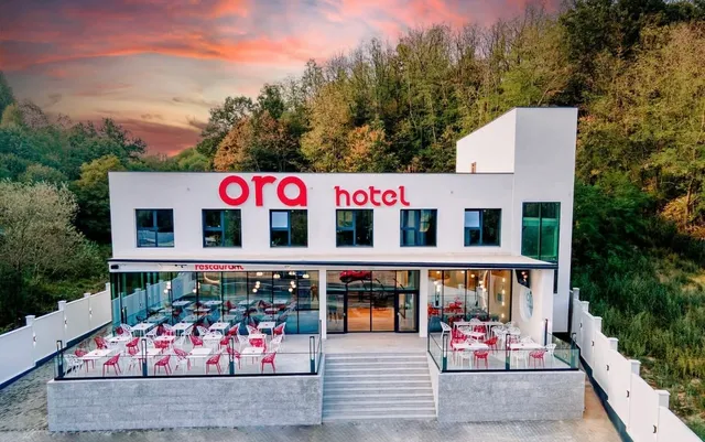 Ora Hotel