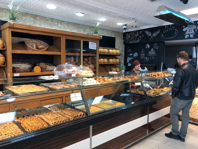 Taymek Unlu Mamuller ve Restaurant