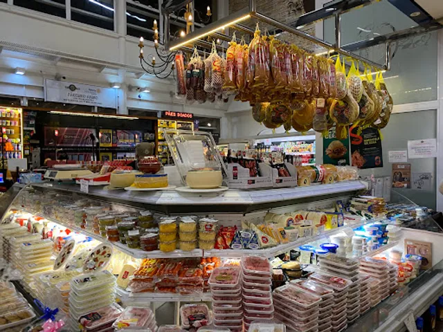 Nova Charmosa Bakery