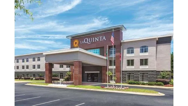 La Quinta Inn & Suites by Wyndham Columbus North