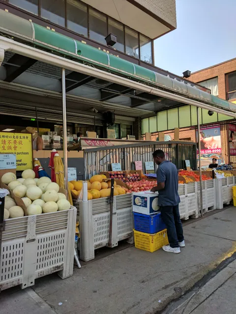 Lucky Moose Food Mart