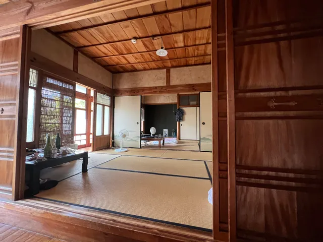 Shiomi House Island Village Hostel