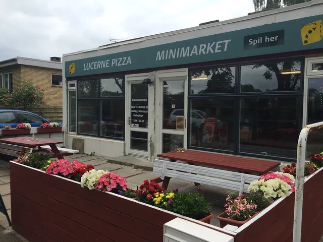 Lucerne Pizza & Indisk Specialiteter