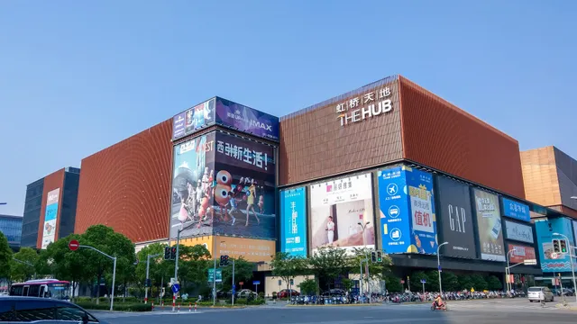 Longhu Hongqiao Tianjie