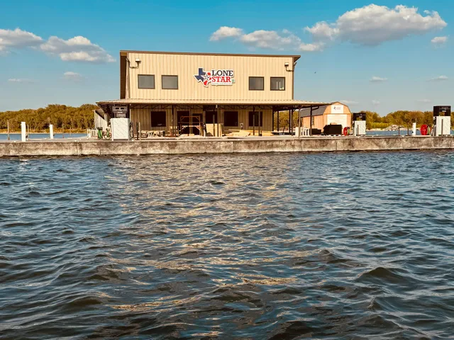 Lone Star Lodge & Marina