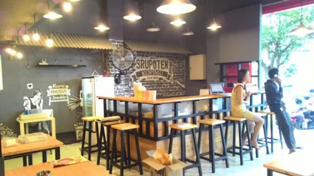 Tenong Bakery and Cafe