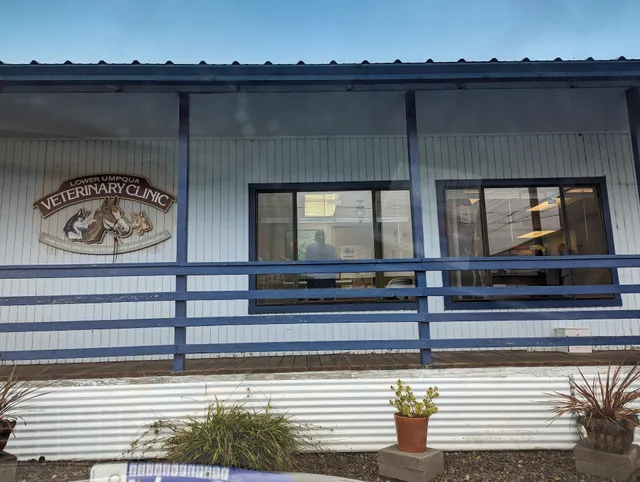 Lower Umpqua Veterinary Clinic