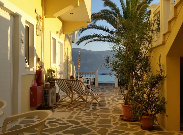 Calypso Bay Studio Apartments