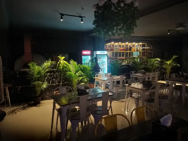 PUBLIQ PREMIUM RESTOBAR