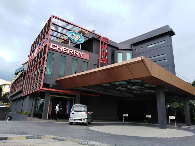 Cherry Club & Restaurant