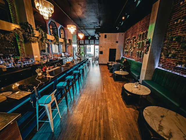 ZOË Cocktail Bar & Bites