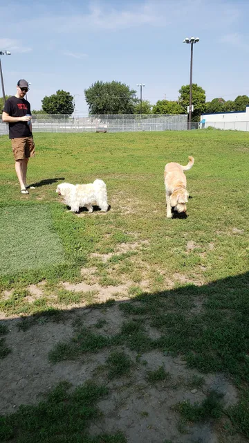 4 Paws Dog Park