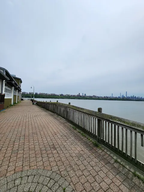 Hudson River Waterfront Walkway
