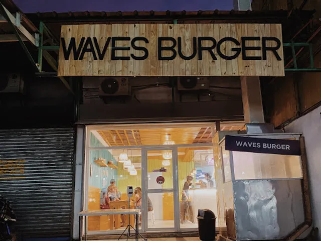 Waves Burger