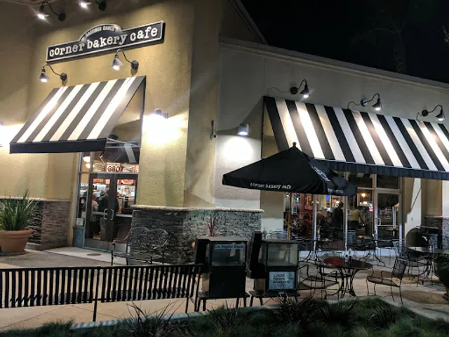 Corner Bakery Cafe