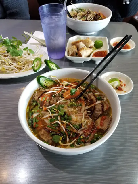 Noodle & Pho