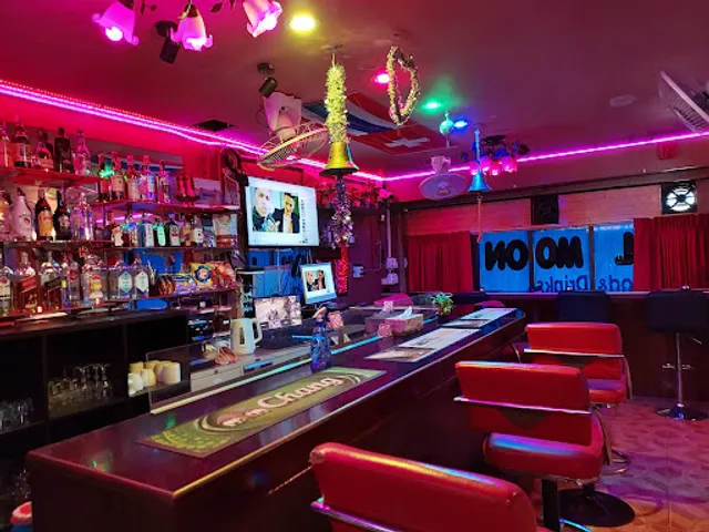 Full Moon Bar