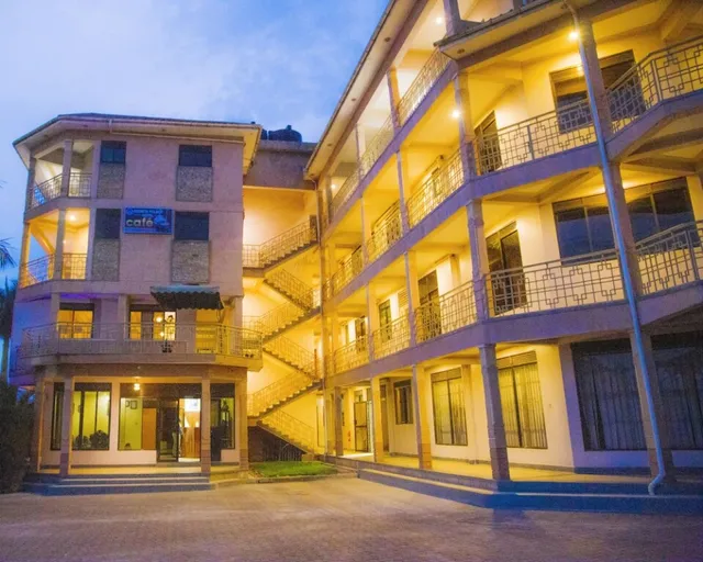 Ubuntu Palace - Kasubi