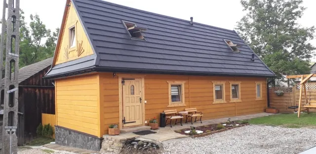 JANICKA CHATA DOMEK W GÓRACH BIAŁKA TATRZAŃSKA