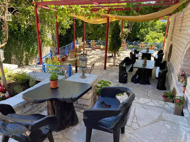 Arktouros Guesthouse / Monodendri