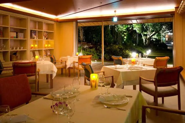 French Restaurant Yamamomo