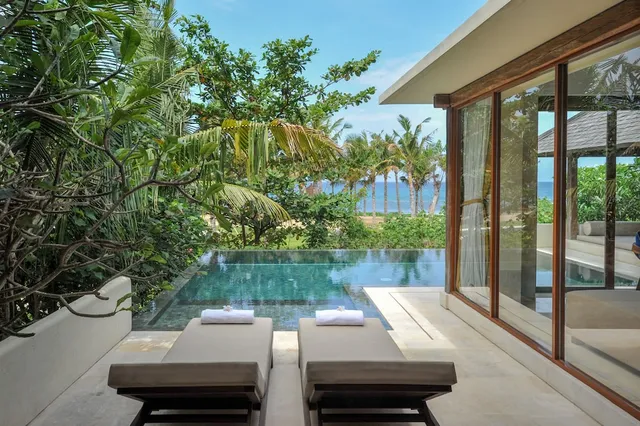 Komaneka at Keramas Beach