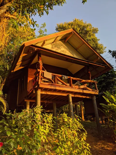 Tha Khao Pier Bungalow