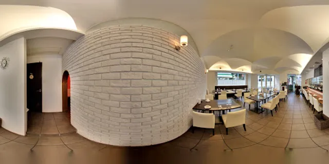 Via Toscanella ヴィア トスカネッラ