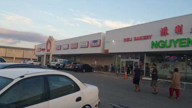 Belknap Shopping Center